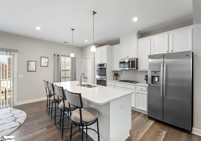 Photo 3 of Townhouse for sale at 9 Eagle Wood Dr, Greenville, SC 29607 | MLS# 1555202 | Listing updated on 2026-09-17