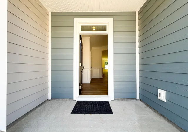 2nd image of 613 Autumn Lake Rd, Simpsonville, SC 29681 | MLS# 1584773