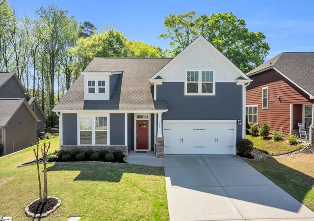 Photo 2 of Single family home for sale at 104 Mare's Head Pl, Taylors, SC 29687 | MLS# 1582299 | Listing updated on 2026-08-30