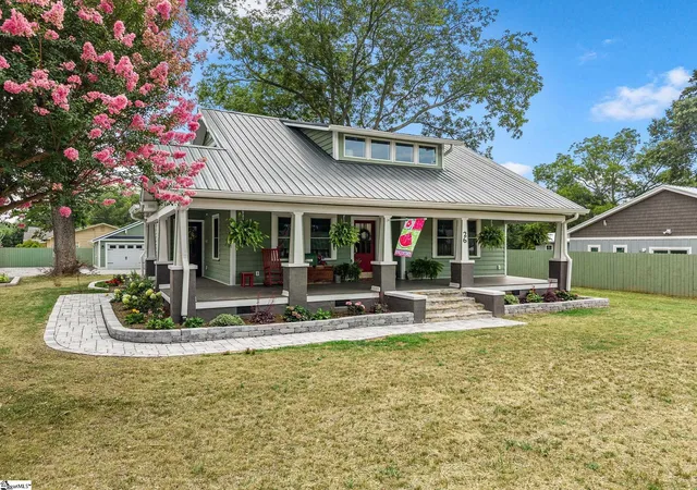 Photo 2 of Single family home for sale at 26 Lude Johnson Blvd, Campobello, SC 29322 | MLS# 1597551 | Listing updated on 2026-08-18