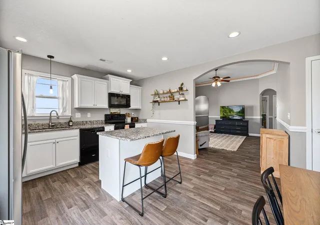 Photo 4 of Sale Pending at 202 Highland Springs Loop, Inman, SC 29349 | MLS# 1596903 | Listing updated on 2026-09-21