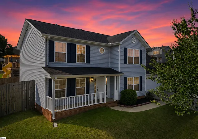 Homes for sale in Taylors, SC | 2 Gentian Ct, Taylors, SC 29687 | MLS# 1597258