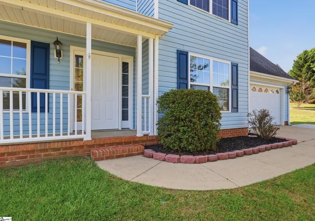 Homes for sale in Taylors, SC | 2 Gentian Ct, Taylors, SC 29687 | MLS# 1597258
