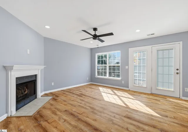 Homes for sale in Taylors, SC | 2 Gentian Ct, Taylors, SC 29687 | MLS# 1597258