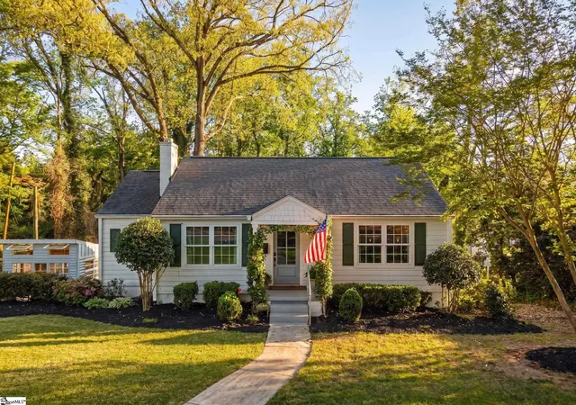 Photo 3 of Single family home for sale at 312 Mcdonald St, Greenville, SC 29609 | MLS# 1600679 | Listing updated on 2026-09-11