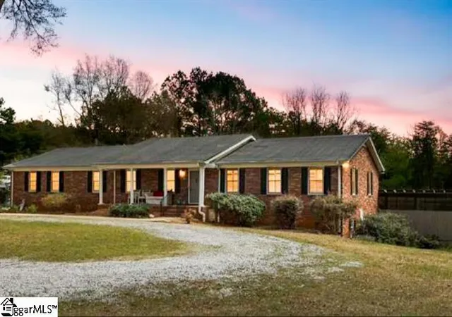 Photo 1 of Single family home for sale at 250 Thompson Rd, Taylors, SC 29687 | MLS# 1586162 | Listing updated on 2026-05-26