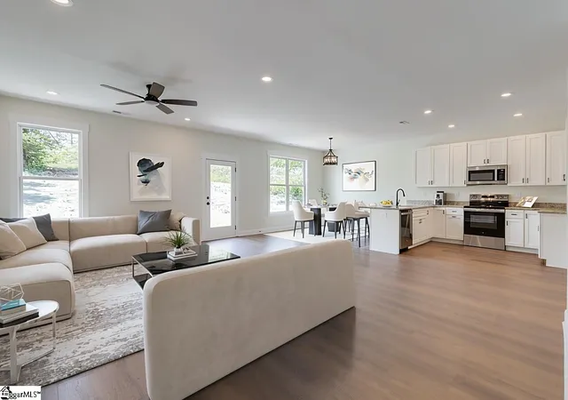 Photo 2 of Single family home for sale at 5 Carter Dr, Marietta, SC 29661 | MLS# 1589216 | Listing updated on 2026-07-16