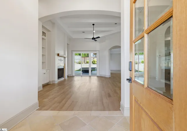 Photo 3 of Single family home for sale at 909 Pelham Rd, Greenville, SC 29615 | MLS# 1581770 | Listing updated on 2026-09-16