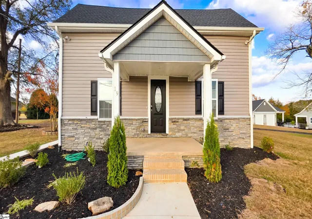 2nd image of 19 Holcombe Rd, Piedmont, SC 29673 | MLS# 1593128
