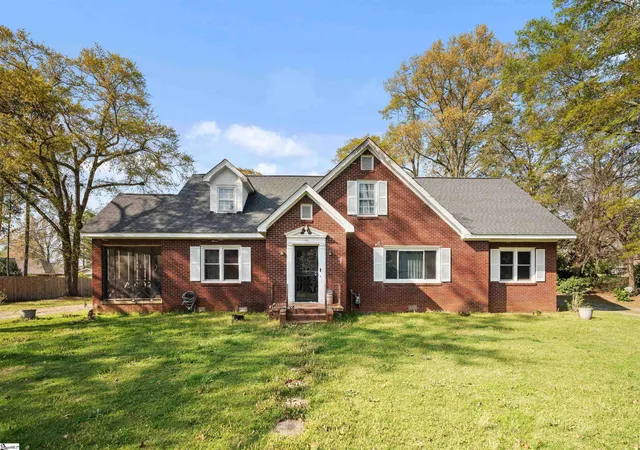 Homes for sale in Honea Path, SC | 108 West Hampton Ave, Honea Path, SC 29654 | MLS# 1586878
