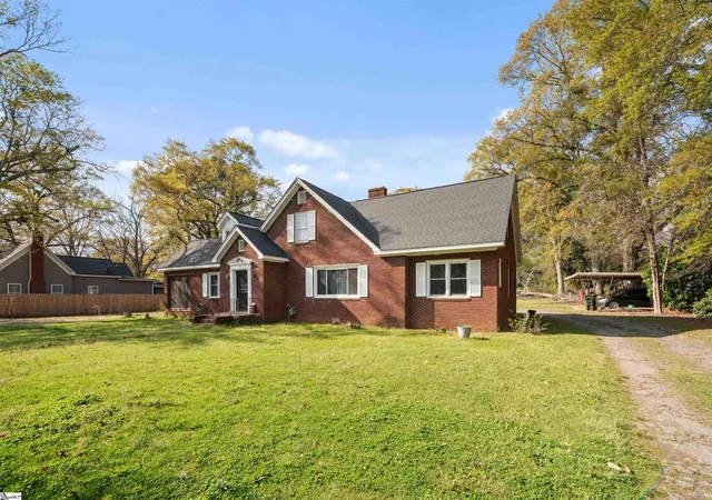 Homes for sale in Honea Path, SC | 108 West Hampton Ave, Honea Path, SC 29654 | MLS# 1586878