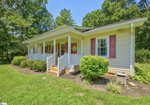 Homes for sale in Travelers Rest, SC | 206 Cox Ridge Ct, Travelers Rest, SC 29690 | MLS# 1597465