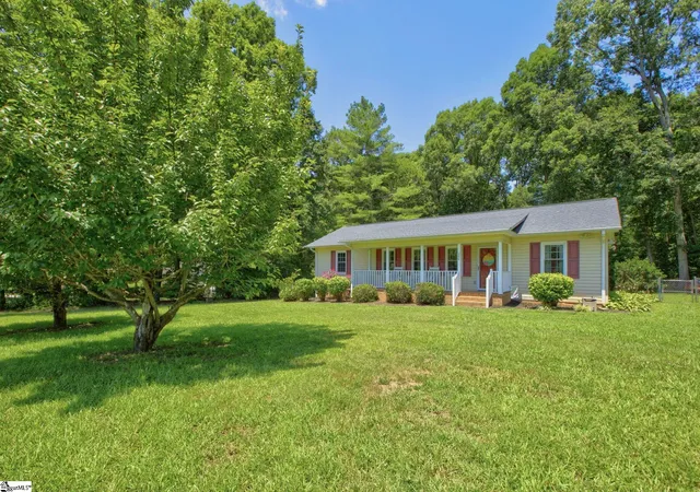 Homes for sale in Travelers Rest, SC | 206 Cox Ridge Ct, Travelers Rest, SC 29690 | MLS# 1597465