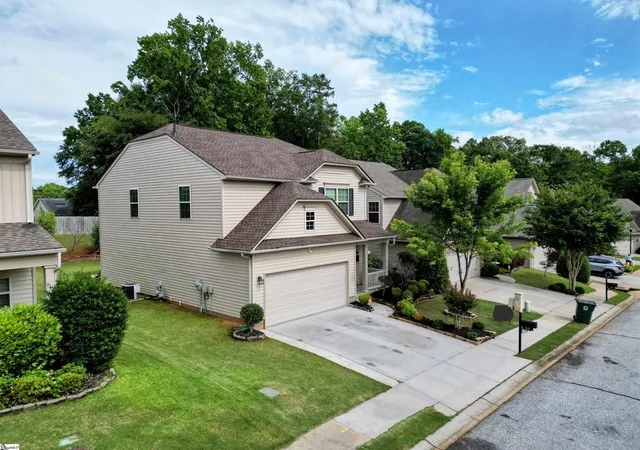 Photo 1 of Single family home for sale at 207 Penrith Ct, Simpsonville, SC 29681 | MLS# 1567172 | Listing updated on 2026-09-28