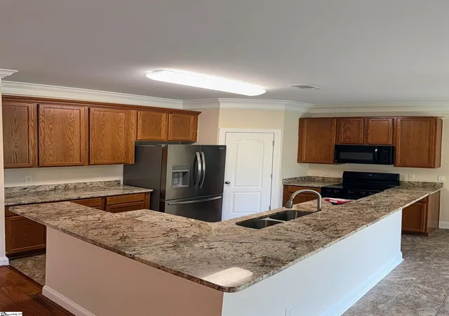 Photo 4 of Single family home for sale at 207 Penrith Ct, Simpsonville, SC 29681 | MLS# 1567172 | Listing updated on 2026-09-28