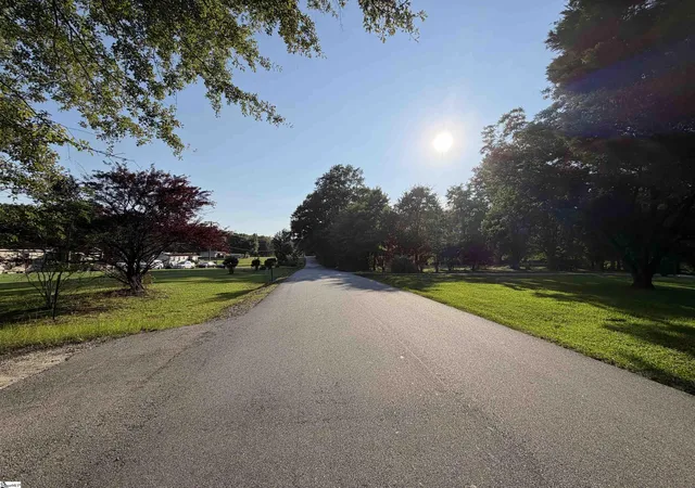 Homes for sale in Fountain Inn, SC | 744 Chapman Rd, Fountain Inn, SC 29644 | MLS# 1597232