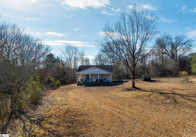 2nd image of 221 Kondros Cir, Greenville, SC 29611 | MLS# 1579460