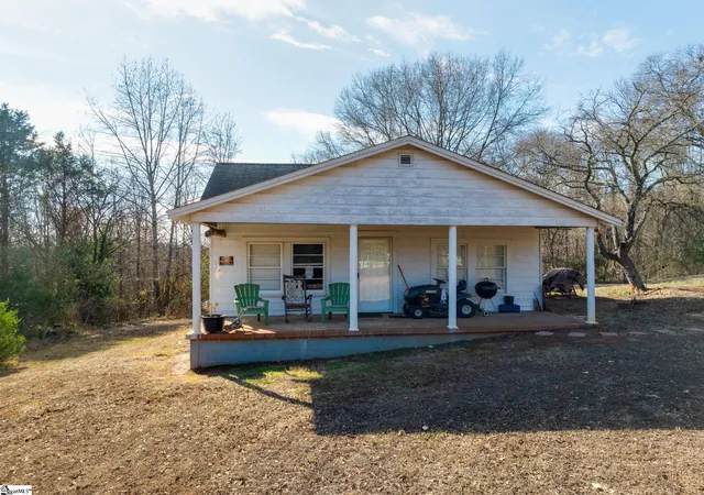 3rd image of 221 Kondros Cir, Greenville, SC 29611 | MLS# 1579460