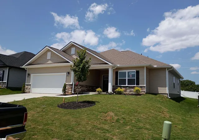 Photo 2 of Sale Pending at 208 Glencliff Wy #Lot 95, Simpsonville, SC 29680 | MLS# 1585769 | Listing updated on 2026-09-16