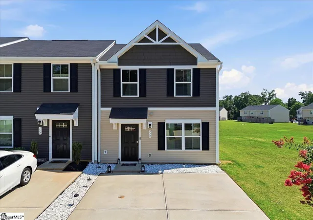 Photo 1 of Sale Pending at 119 Nicklaus Dr, Anderson, SC 29621 | MLS# 1598275 | Listing updated on 2026-09-14