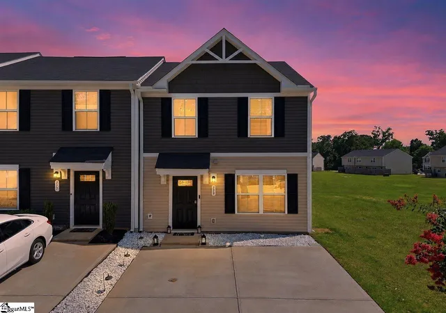 Photo 2 of Sale Pending at 119 Nicklaus Dr, Anderson, SC 29621 | MLS# 1598275 | Listing updated on 2026-09-14
