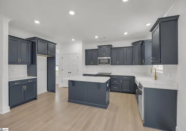 Photo 3 of Single family home for sale at 305 Patterdale Trl, Greenville, SC 29611 | MLS# 1601892 | Listing updated on 2026-09-14