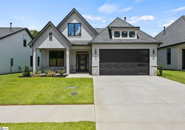 Photo 1 of Single family home for sale at 104 Adrian Wy, Simpsonville, SC 29680 | MLS# 1600656 | Listing updated on 2026-08-13