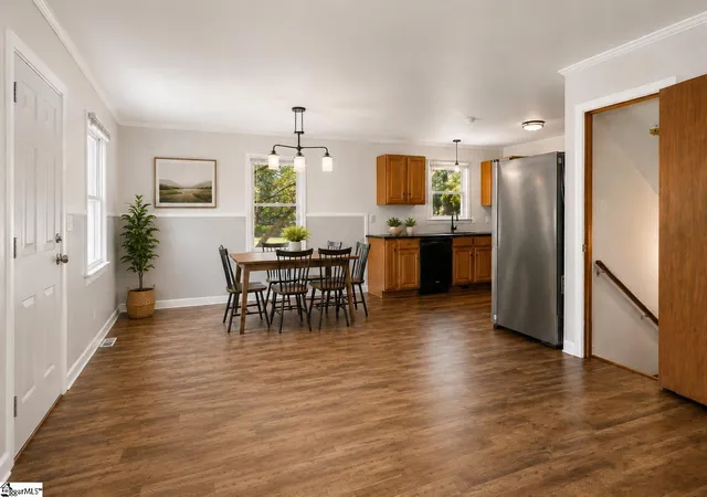Photo 2 of Single family home for sale at 706 W Lee Rd, Taylors, SC 29687 | MLS# 1602076 | Listing updated on 2026-08-27