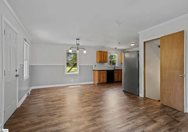 Photo 3 of Single family home for sale at 706 W Lee Rd, Taylors, SC 29687 | MLS# 1602076 | Listing updated on 2026-08-27