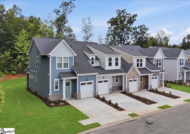 Photo 2 of Sale Pending at 6 Otello Wy, Greenville, SC 29615 | MLS# 1599212 | Listing updated on 2026-09-10