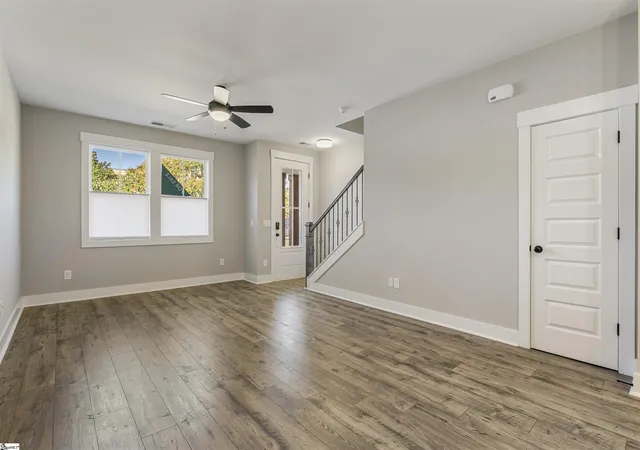 Photo 2 of Townhouse for sale at 1196 North Pleasantburg Dr, Greenville, SC 29607 | MLS# 1544408 | Listing updated on 2026-08-28