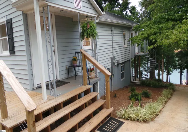 Homes for sale in Townville, SC | 101 Mcalister Cir, Townville, SC 29689 | MLS# 1586051
