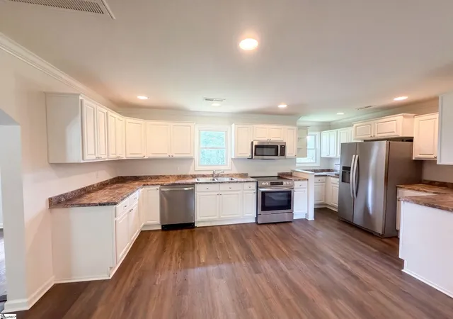 Photo 2 of Sale Pending at 161 Skinner Rd, Inman, SC 29349 | MLS# 1601821 | Listing updated on 2026-09-18