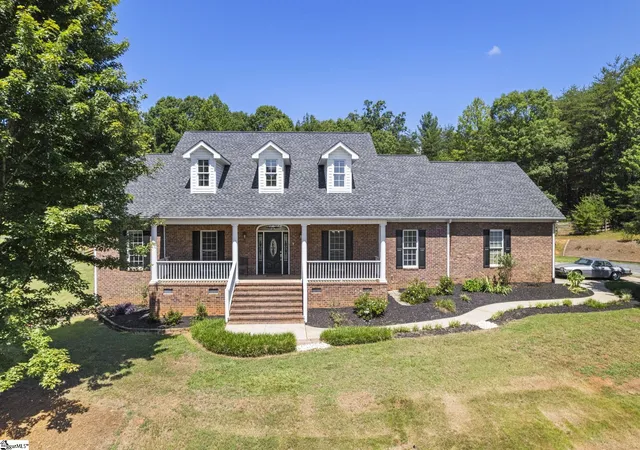 Photo 1 of Single family home for sale at 956 Laurelwood Wy, Landrum, SC 29356 | MLS# 1598303 | Listing updated on 2026-09-13