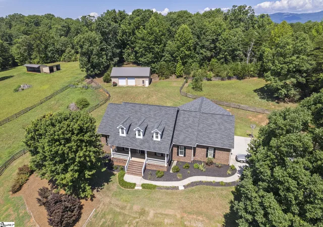 Photo 2 of Single family home for sale at 956 Laurelwood Wy, Landrum, SC 29356 | MLS# 1598303 | Listing updated on 2026-09-13