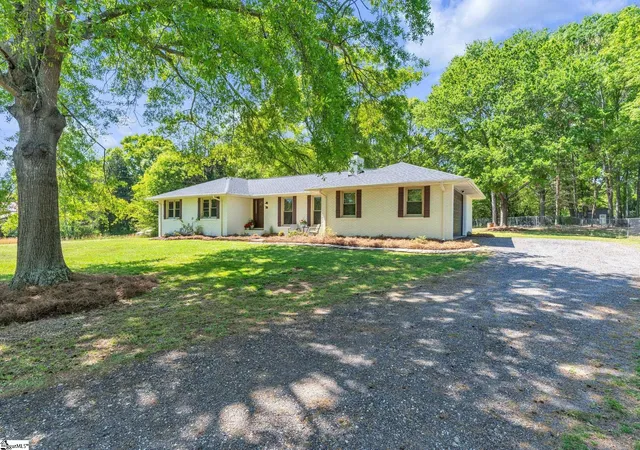 1st image of 745 Canterbury Trl, Fountain Inn, SC 29644 | MLS# 1587695