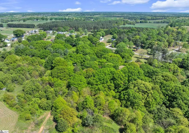 25th image of 745 Canterbury Trl, Fountain Inn, SC 29644 | MLS# 1587695