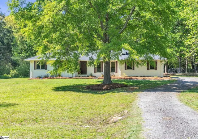 2nd image of 745 Canterbury Trl, Fountain Inn, SC 29644 | MLS# 1587695