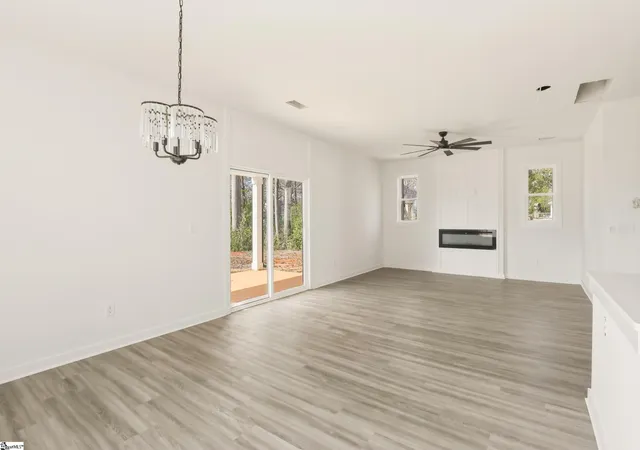 Photo 4 of Single family home for sale at 182 Buncombe St, Woodruff, SC 29388 | MLS# 1584474 | Listing updated on 2026-08-30