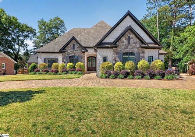 1st image of 1401 Fernwood Glendale Rd, Spartanburg, SC 29307 | MLS# 1589260
