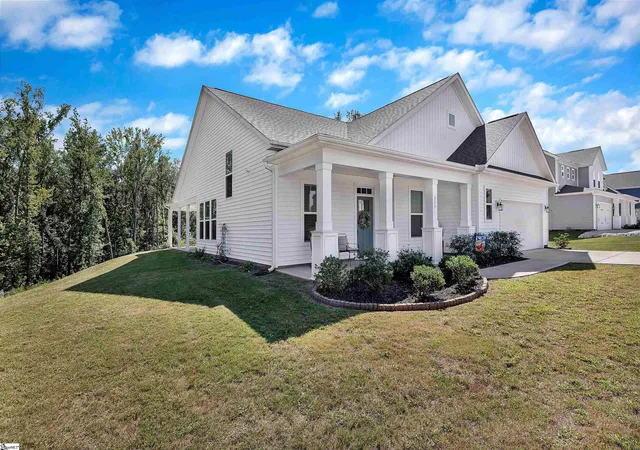 Photo 2 of Single family home for sale at 715 Oak Hill Ln, Belton, SC 29627 | MLS# 1583582 | Listing updated on 2026-08-26