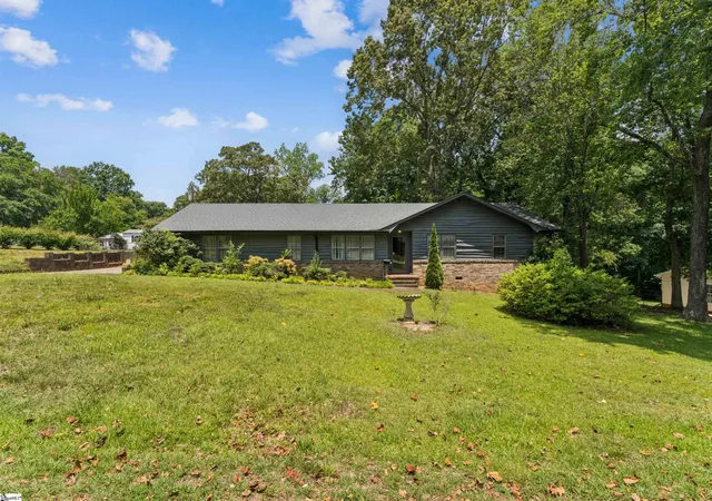 5th image of 15 Weehawken Cir, Taylors, SC 29687 | MLS# 1597098
