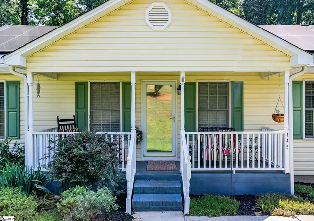 Photo 1 of Single family home for sale at 145 Austin Pl Dr, Boiling Springs, SC 29316 | MLS# 1596669 | Listing updated on 2026-10-07