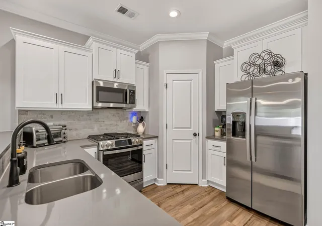 Photo 3 of Townhouse for sale at 359 Nettle Ln, Greenville, SC 29607 | MLS# 1600937 | Listing updated on 2026-08-18