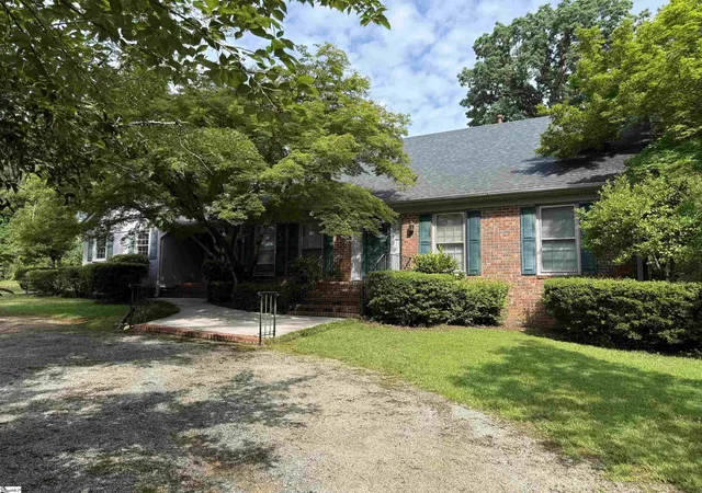 37th image of 610 S Adair St, Clinton, SC 29325 | MLS# 1592030