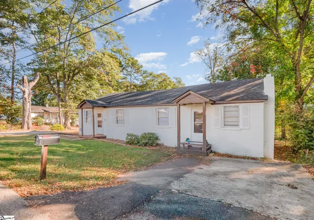 Homes for sale in Greenville, SC | 17 Bridwell Ave, Greenville, SC 29607 | MLS# 1574059