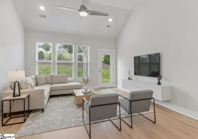Photo 3 of Townhouse for sale at 221 Woodhouse Wy, Greenville, SC 29605 | MLS# 1598139 | Listing updated on 2026-09-18