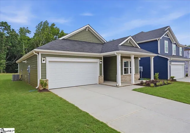 Photo 3 of Single family home for sale at 1017 Southwell Dr, Anderson, SC 29624 | MLS# 1593452 | Listing updated on 2026-09-10
