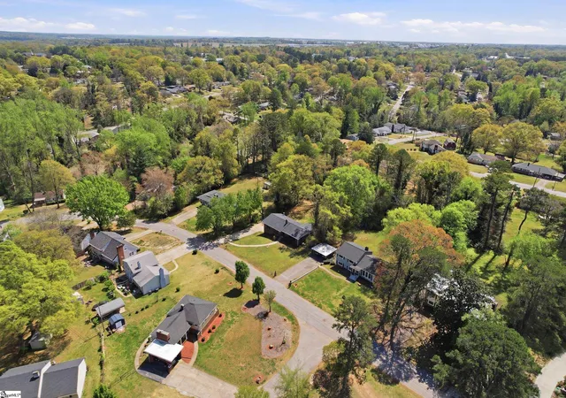 Photo 32 of Single family home for sale at 49 Foxhall Rd, Greenville, SC 29605 | MLS# 1601438 | Listing updated on 2026-10-06