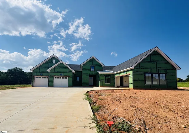 Photo 1 of Sale Pending at 202 Autumn Ash Wy, Simpsonville, SC 29681 | MLS# 1581919 | Listing updated on 2026-09-04